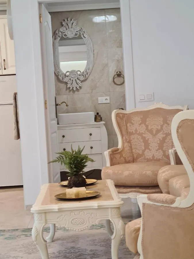 Retro 1 Bedroom Apartment Chayofa