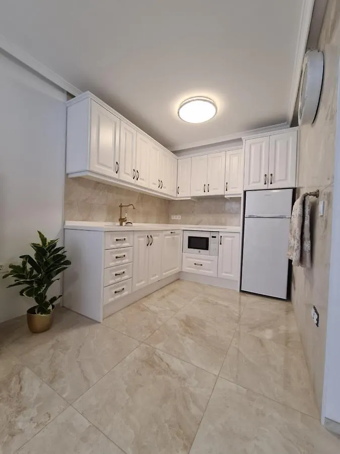 Retro 1 Bedroom Apartment Chayofa